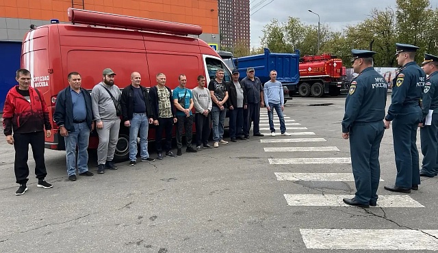 В Северо-Западном административном округе столицы прошел смотр-конкурс «Лучшая добровольная пожарная команда» и «Лучший добровольный пожарный».